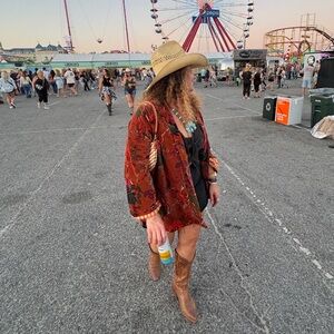 Meet your Posher, Ali